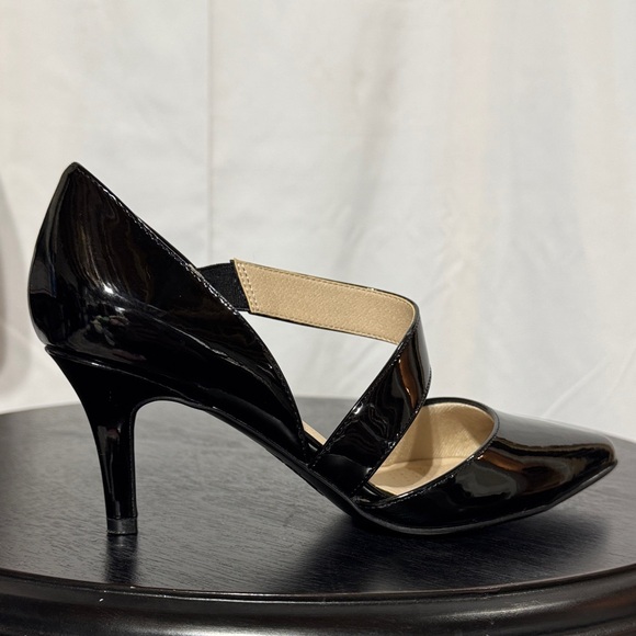 Life Stride Black Patent Heels - Picture 5 of 7